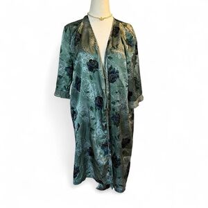 Secret Treasures Silk-Feel Green Floral Kimono Robe